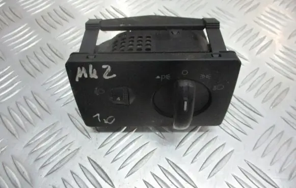 Ford Focus Light switch