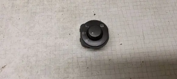 Skoda Octavia Mk2 (1Z) Wing mirror switch 1Z1959585E