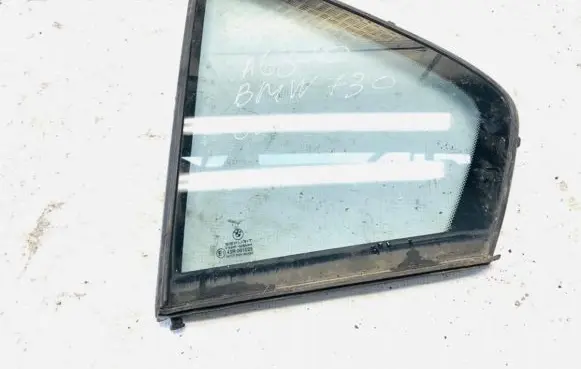 BMW 7 E38 Rear vent window glass 