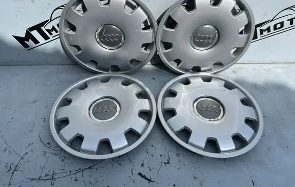 Audi A3 S3 8P R15 wheel hub/cap/trim 4B0601147D