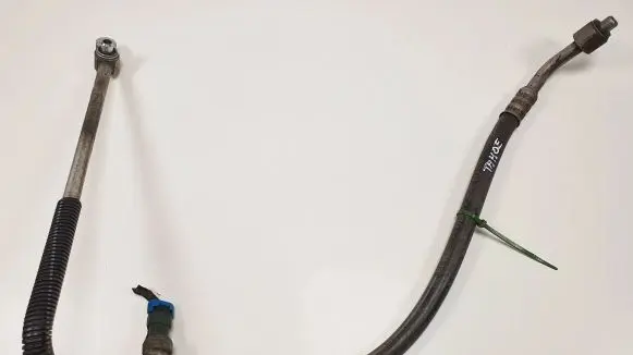 Chevrolet Tahoe Air conditioning (A/C) pipe/hose 15708736