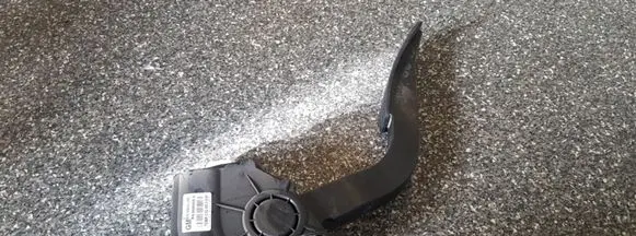 Buick Encore I Accelerator throttle pedal 96892406