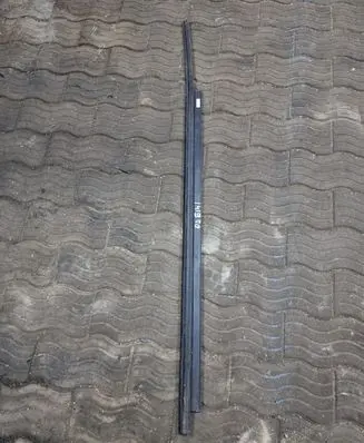 Audi A5 8T 8F Front door glass trim molding 8T0853284C