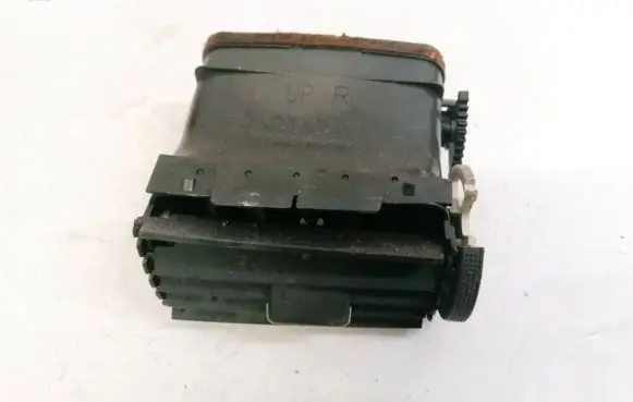 Toyota Avensis T250 Dash center air vent grill bourbon8494