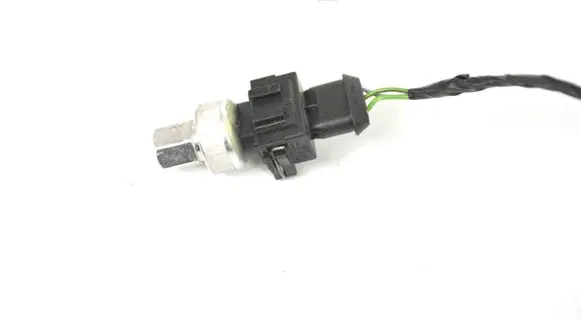 Jaguar E-Pace Air conditioning (A/C) pressure sensor HPLA19D594AA