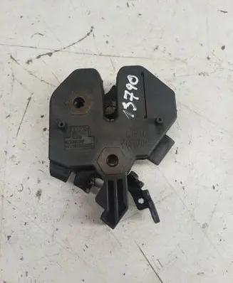 Engine bonnet/hood lock/catch