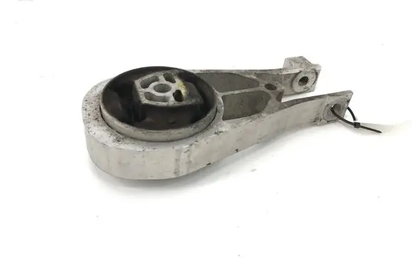 Buick Encore GX I Engine mount bracket 42602538