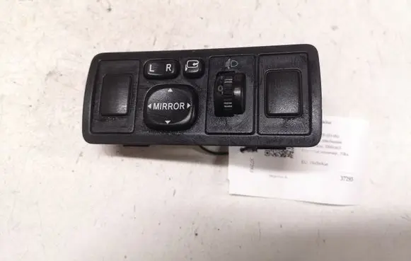 Toyota Avensis T250 Wing mirror switch 183575 777669