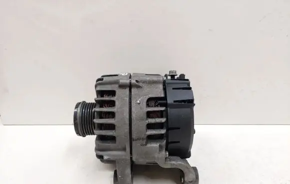 BMW 5 F10 F11 Generator/alternator PU054474 180512 201021