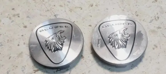 Volkswagen Golf V Non-original wheel cap 