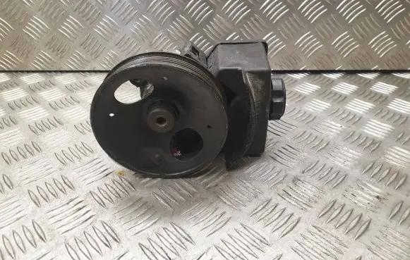 Volvo S70 V70 V70 XC Power steering pump 9140195