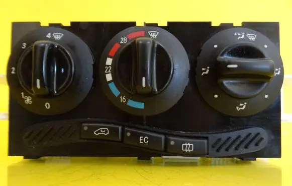 Mercedes-Benz A W168 Climate control unit 1688300485