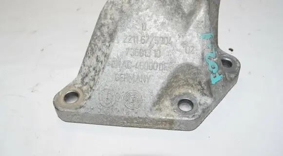 BMW 7 F01 F02 F03 F04 Engine mounting bracket 6775904