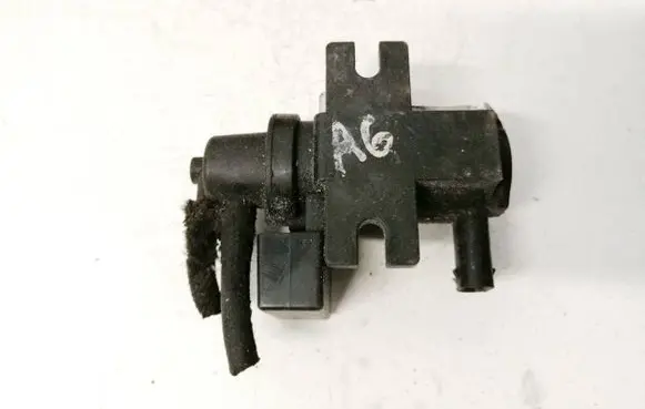 BMW 1 E81 E87 Turbo solenoid valve 70206301