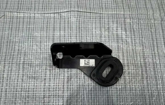 Maserati Grecale Radiator mount bracket 505406020