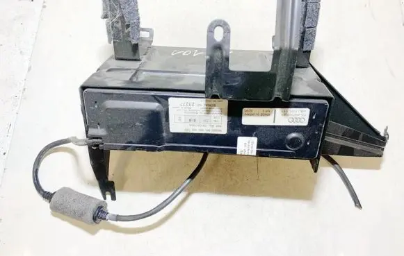 Audi A6 S6 C5 4B CD/DVD changer 4B0035111