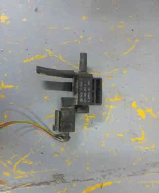 Audi A6 S6 C6 4F Turbo solenoid valve 037906283C