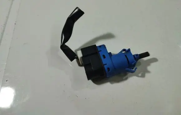 Mazda 6 Brake pedal sensor switch 