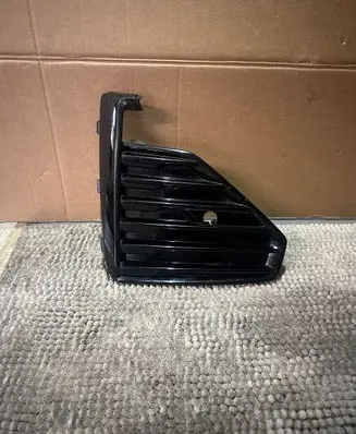 Volvo V60 Front bumper lower grill 32227026