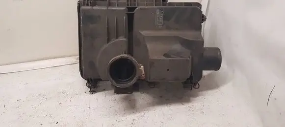 Toyota Prius (XW20) Air filter box 1001406970
