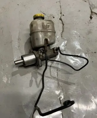 Jeep Cherokee III KJ Master brake cylinder