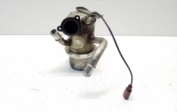 Volkswagen PASSAT B7 USA EGR valve cooler 04L131512L