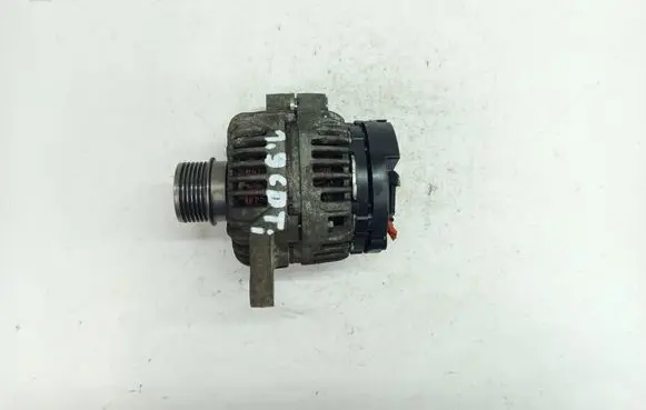 Opel Zafira B Generator/alternator 13229990 124325172