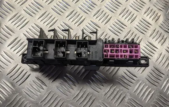 Audi A3 S3 8L Fuse box set 896083000