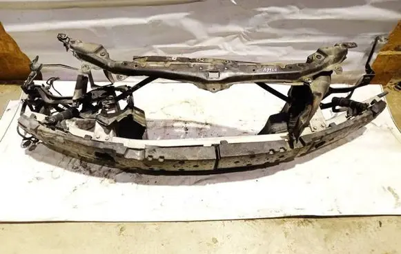 BMW 5 E60 E61 Front bumper cross member