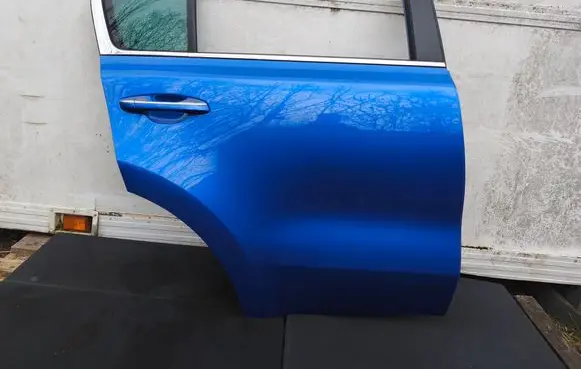KIA Sportage Rear door 