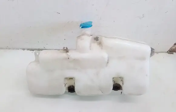 Suzuki Ignis Windshield washer fluid reservoir/tank