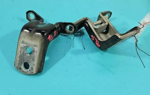 Front door hinge set