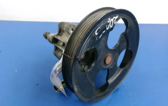 Mitsubishi Pajero Pinin Power steering pump