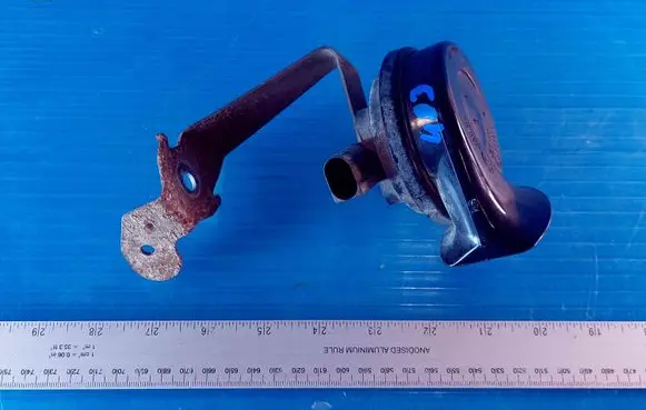 Volkswagen PASSAT B6 Horn signal A28657625 000209