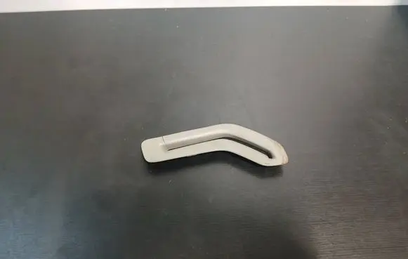 Volvo V70 Seat belt trim RH1882