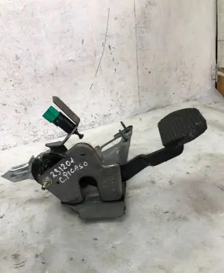 Citroen C4 I Picasso Brake pedal 09227111j