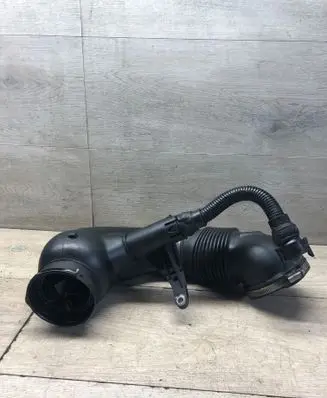BMW 5 E60 E61 Air intake duct part 7803843 446322603 58300015