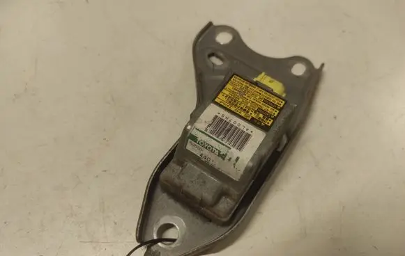 Toyota Avensis Verso Airbag deployment crash/impact sensor 8983044060