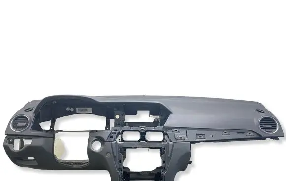 Mercedes-Benz C W204 Dashboard 2046805787 2048601200