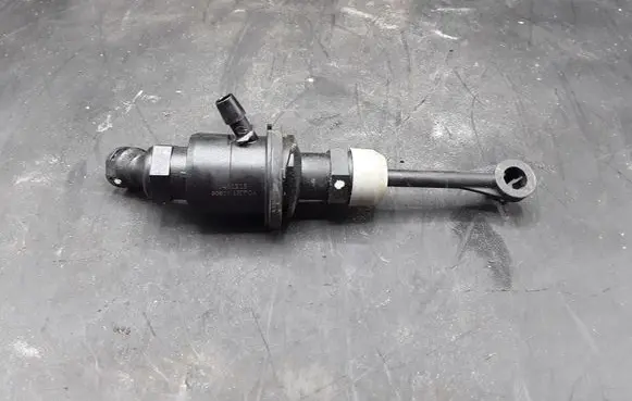 Nissan Micra Clutch master cylinder 306101HY0A 0461213