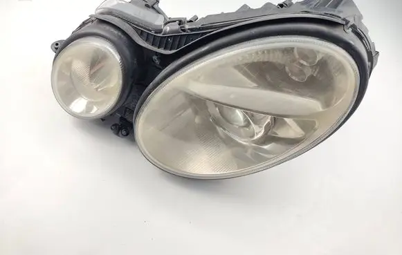 Mercedes-Benz E W211 Headlight/headlamp 15435901