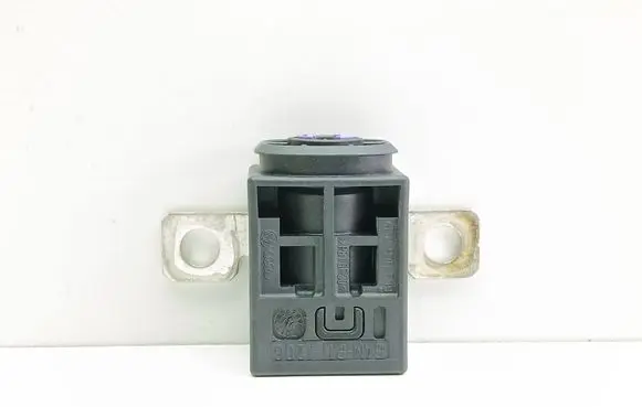 Audi A6 S6 C6 4F Battery relay fuse 4F0915519