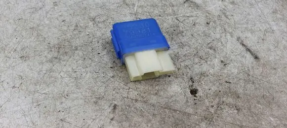 Nissan X-Trail T30 Other relay 2523079981 20407021458