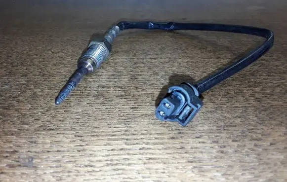 BMW 5 F10 F11 Exhaust gas temperature sensor 2656001793