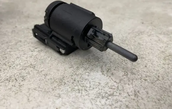 Audi A4 S4 B7 8E 8H Brake pedal sensor switch 3B0945511C 02976 19322010