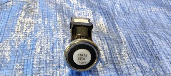 Nissan Murano Z51 Engine start stop button switch 1788D