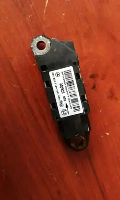 Mercedes-Benz C W203 Airbag deployment crash/impact sensor 0018209126