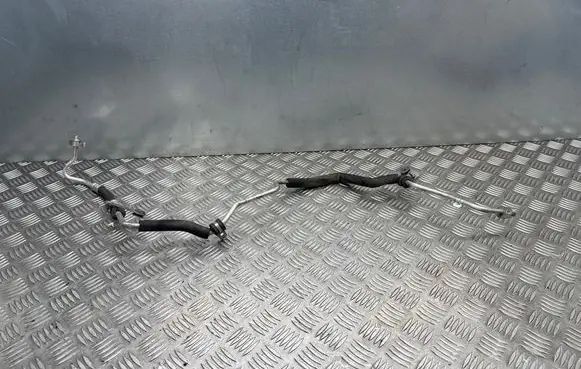 Maserati Ghibli Air conditioning (A/C) pipe/hose 670003216