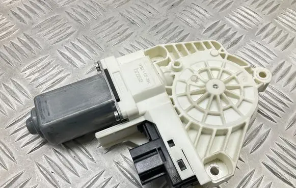 Audi A6 S6 C7 4G Curtain motor 