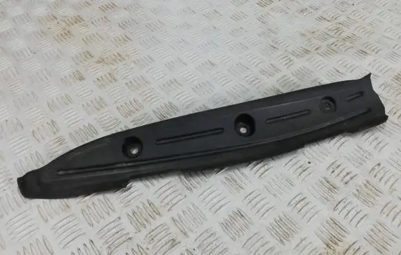 Audi TT TTS RS Mk3 8S Fender foam support/seal 8S0821112
